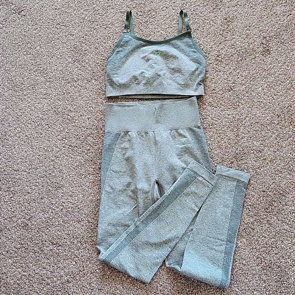 Gymshark Vital Seamless Set SMALL Green